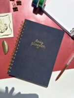 A5 Spiralli Daily Planner / Günlük Planlayıcı / İngilizce Planlayıcı / Planlayıcı Defter Lacivert Altın - Görsel 6